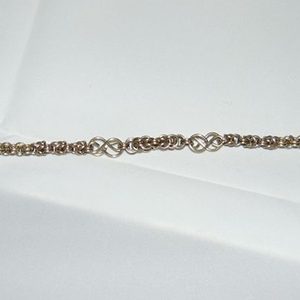 Pulsera de Alpaca y/o Bronce y cordón de cuero. Puntos Varios